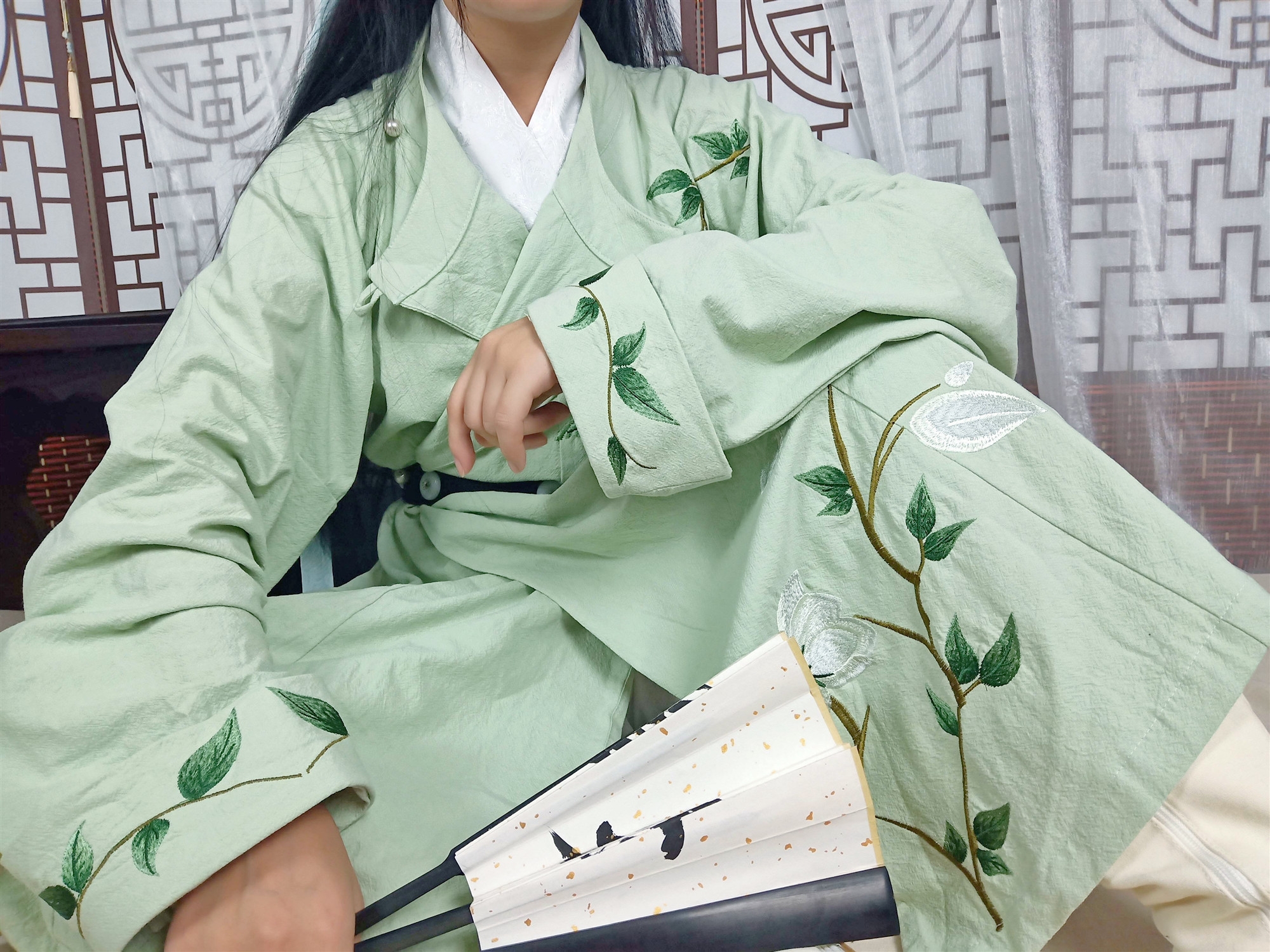 漢服男裝唐制奶綠色印花圓領袍